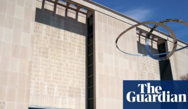 Trump asks Smithsonian to install ‘Colossus statue’ of George Washington with exhibit | Donald Trump