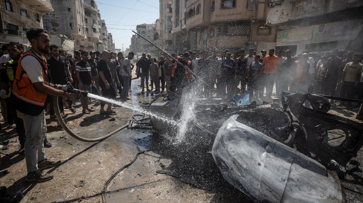 Israel kills 5 in fresh strikes on Gaza City