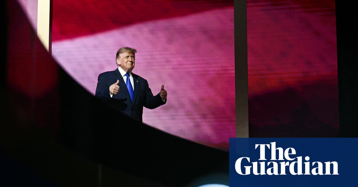 Trump’s promise of $5,000 ‘dividend’ for US citizens after midterms decried as ‘bribery’ | Donald Trump