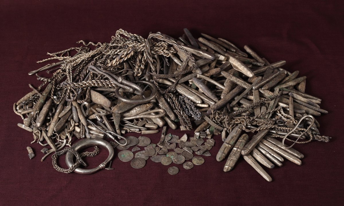 Man discovers Denmark’s largest Viking Age silver hoard while digging a terrace in his garden - The Art Newspaper