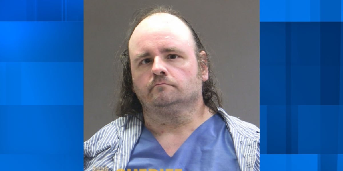 Hidden room discovered in Oregon business plaza after teen reports sex crimes to cops