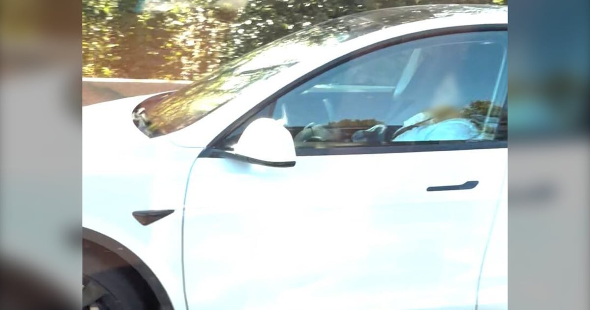 Tesla owner ticketed for allegedly sleeping while driving in North Vancouver - CTV News
