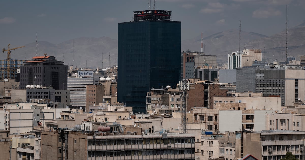 Turkey revokes operating licence of Iran's Mellat Bank amid US economic pressure on Tehran