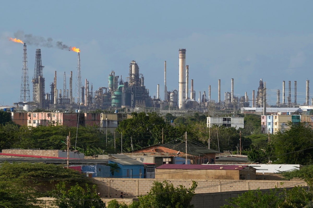 As Trump pivots to Venezuela for energy, U.S. big oil and big money invest in Canada