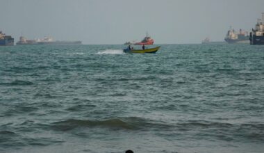 Iran claims strike on US ship in Strait of Hormuz as fighting escalates :: WRAL.com