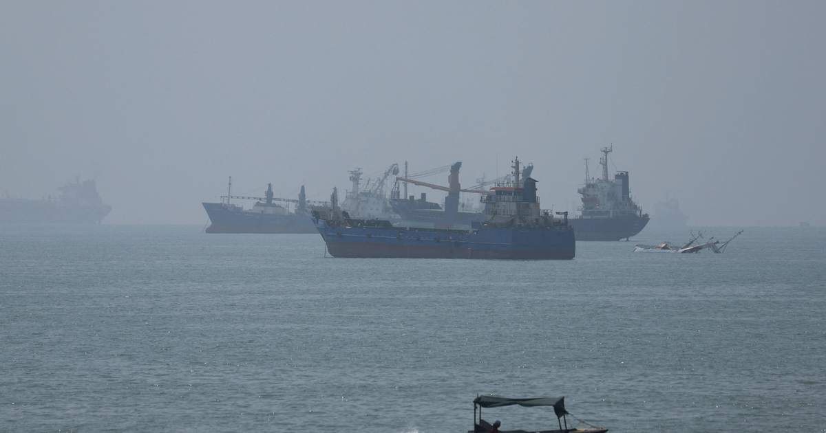 Could Hormuz offer a way out of the US-Iran war?