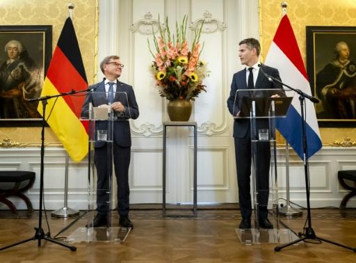 Netherlands regrets Israel retaliation in settlements row