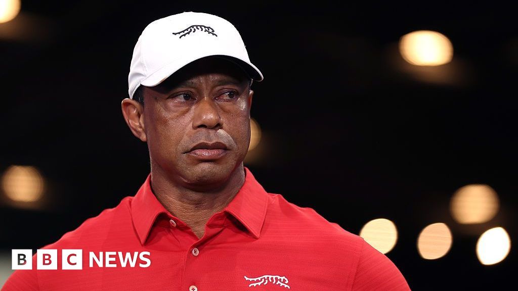 Tiger Woods to change plea after crash arrest - BBC