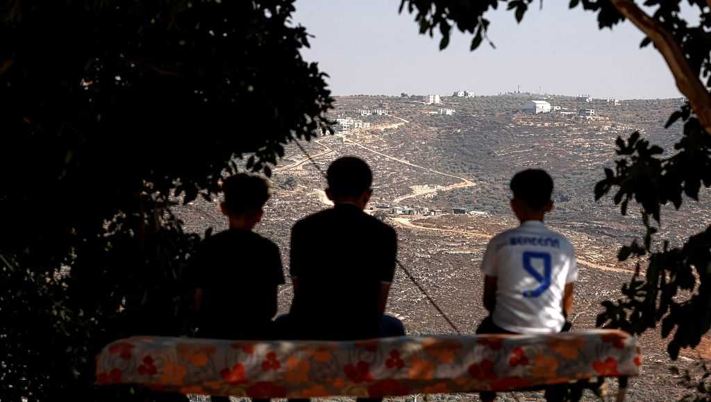 UK bans goods from Israeli settlements in occupied West Bank