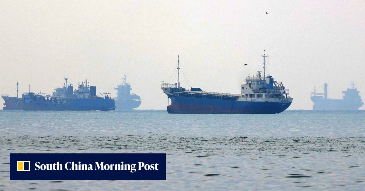 Iran is set to unveil temporary Hormuz agreement to Gulf nations on Monday