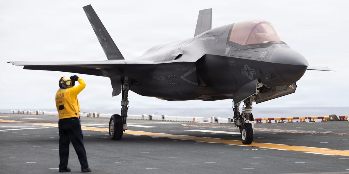 Harrier Pilots Must Unlearn Old Instincts to Fly the F-35