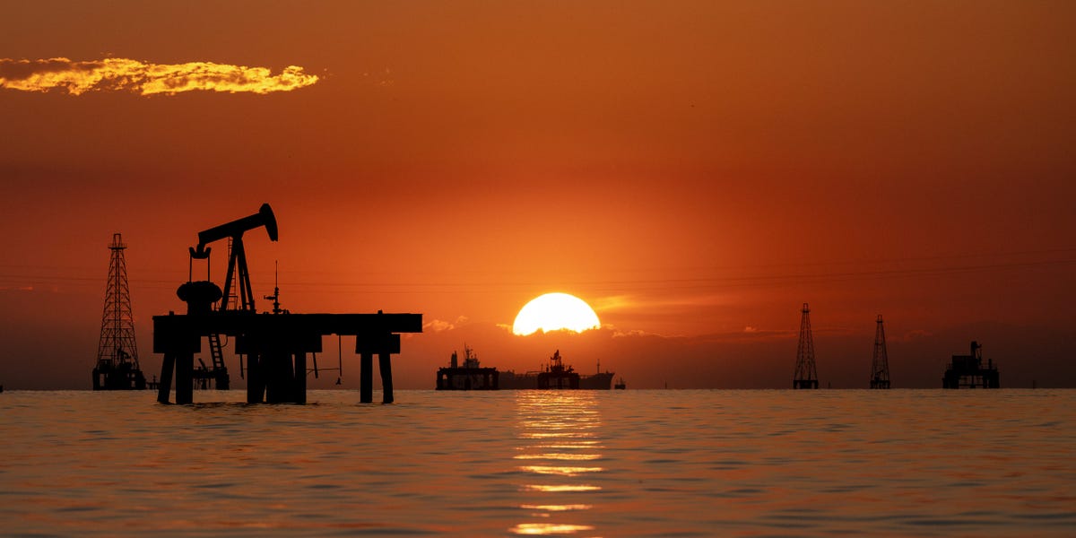 Oil Price Passes $100 Per Barrel As US-Iran Fighting Resumes