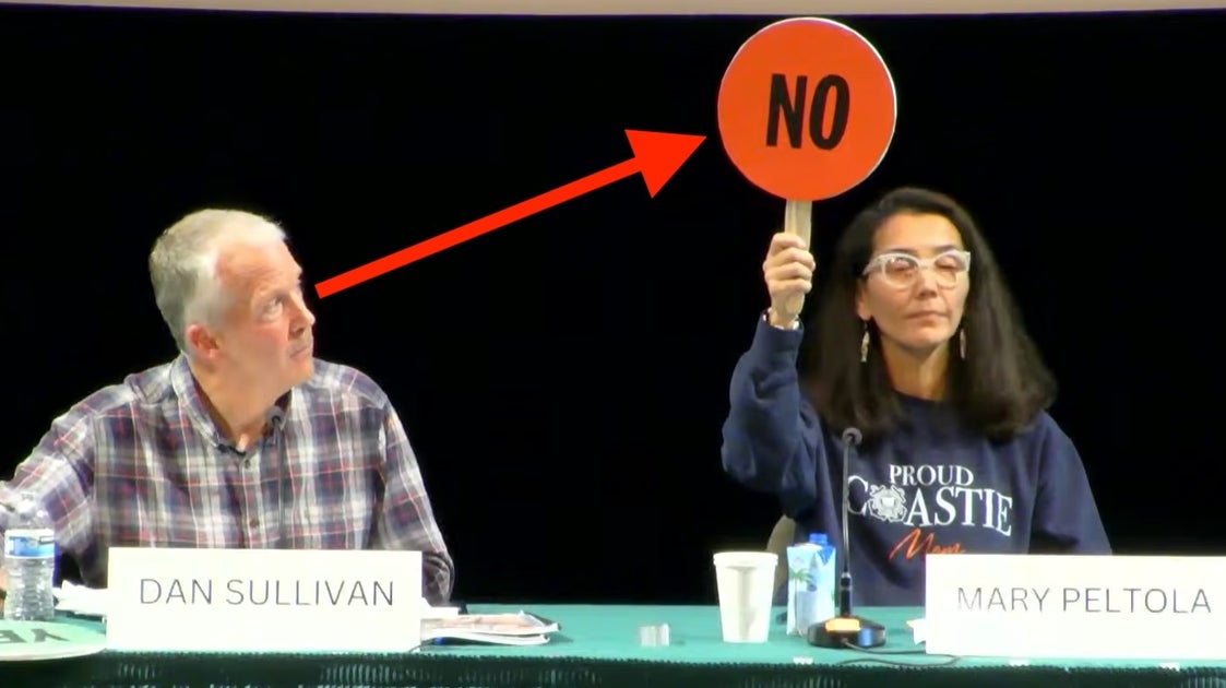GOP Senator's Embarrassing Debate Moment Caught On Video