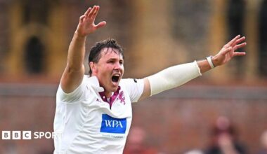 Migael Pretorius of Somerset unsuccessfully appeals for LBW