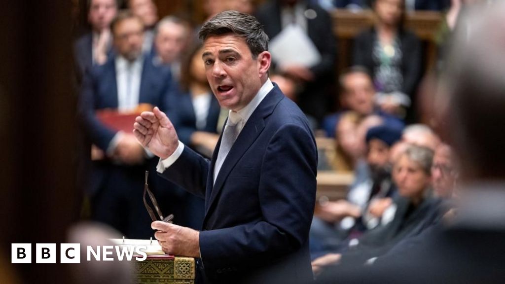 Burnham pressed on economy at first PMQs as UK borrowing costs rise - BBC