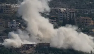 Israeli strikes kill three, injure 23 in south and east Lebanon｜Arab News Japan