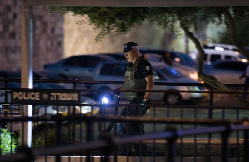 sraeli security forces at the scene of a terror attack near Damascus Gate in Jerusalem on June 16, 2017. 