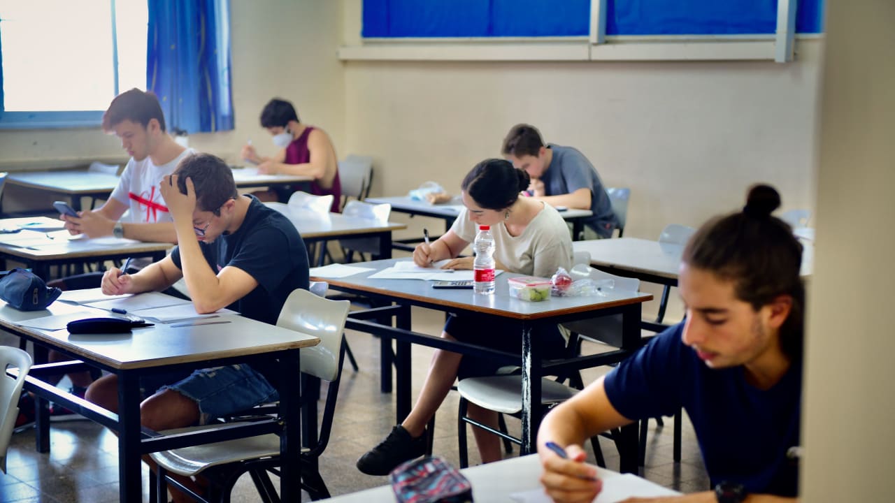 Keshet high school students take their mathematics matriculation examination (Bagrut), in Tel Aviv, June 29, 2020.