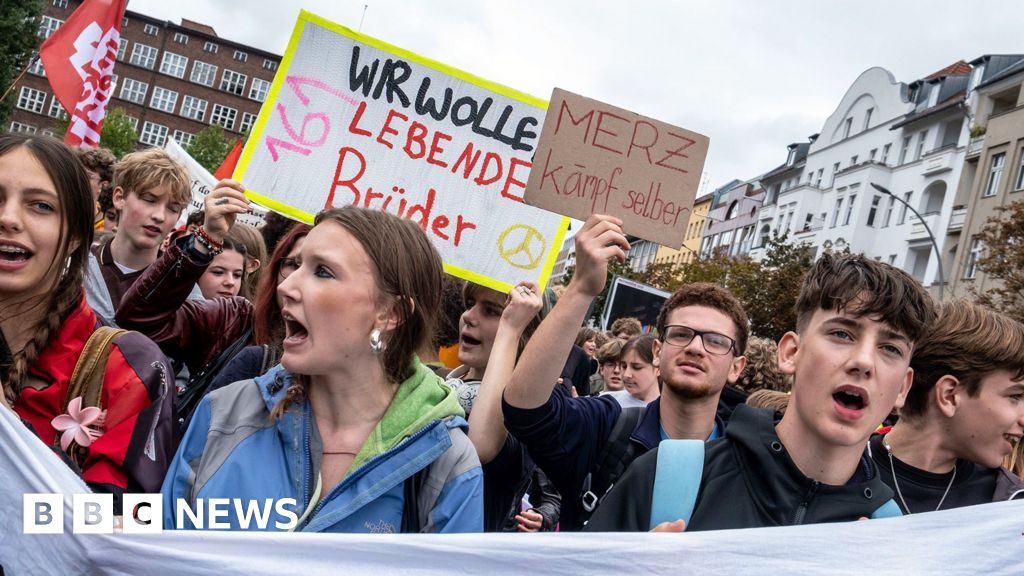 Students strike across Germany in protest against military service - BBC