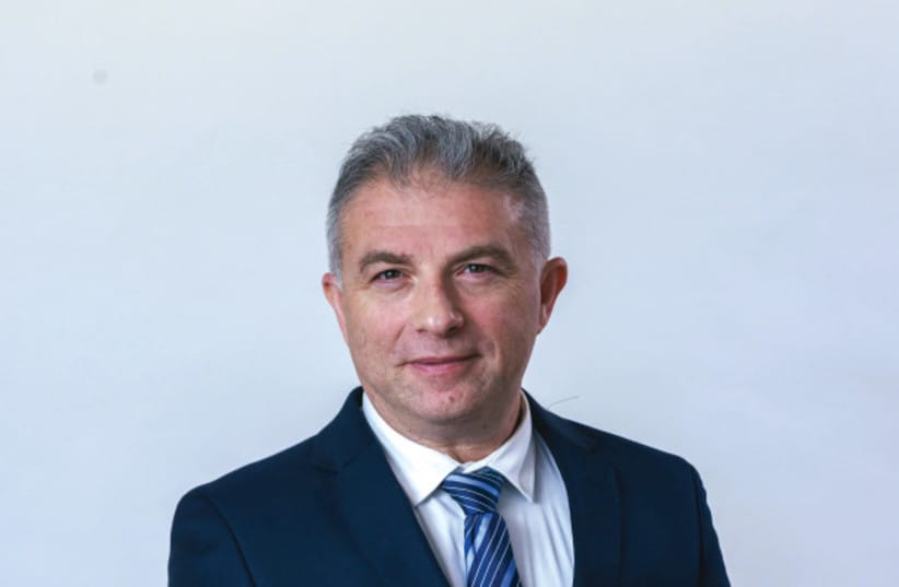 Daniel Hahiyashvili, Supervisor of Banks.