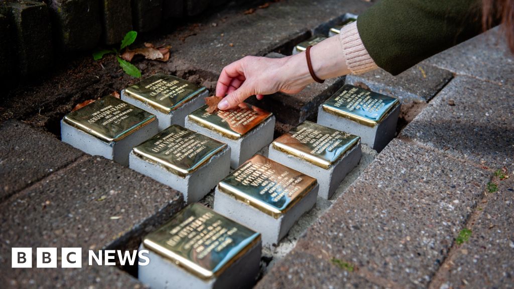 German town bans 'stumbling stone' memorials to Nazi victims - bbc.com