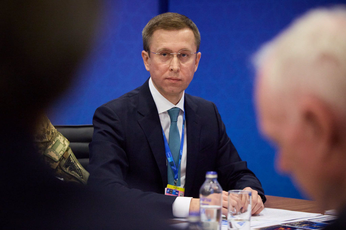 Ukraine Prepares for Worst-Case Scenario as Russia Targets Internet Infrastructure