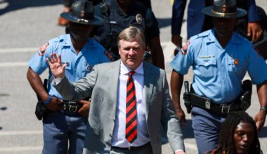 Georgia football travel roster takeaways as Bulldogs reveal who made it to Arkansas