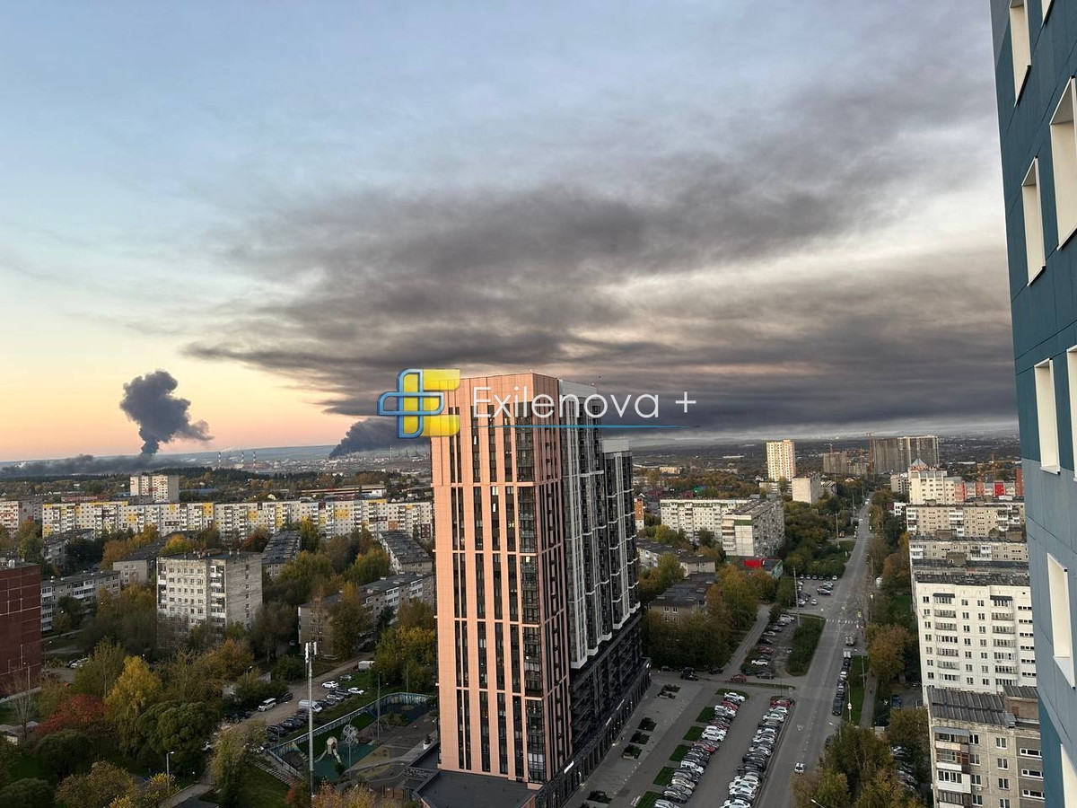 Ukrainian Drone Barrage Hits Russian Refineries, Missile-Parts Plant
