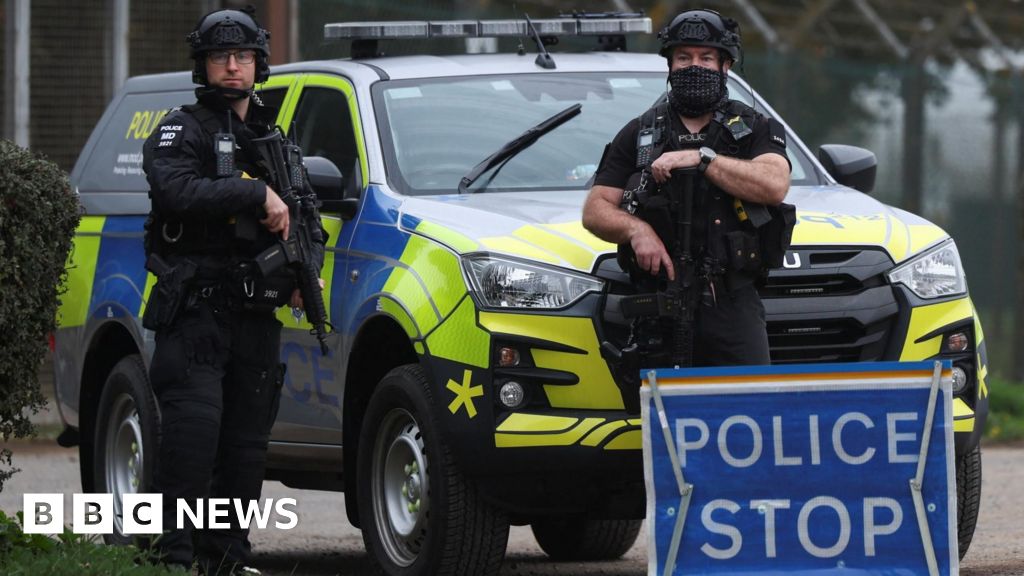 How did the RAF Fairford incident go from 'suspected bomb plot' to police bail? - BBC