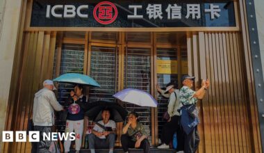 China to pump $54bn into state banks and insurers to boost economy - BBC