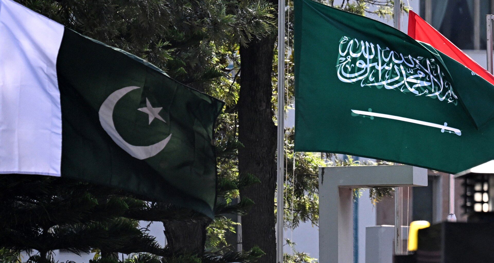 Pakistan pledges full committment to defence of Saudi Arabia | Military News