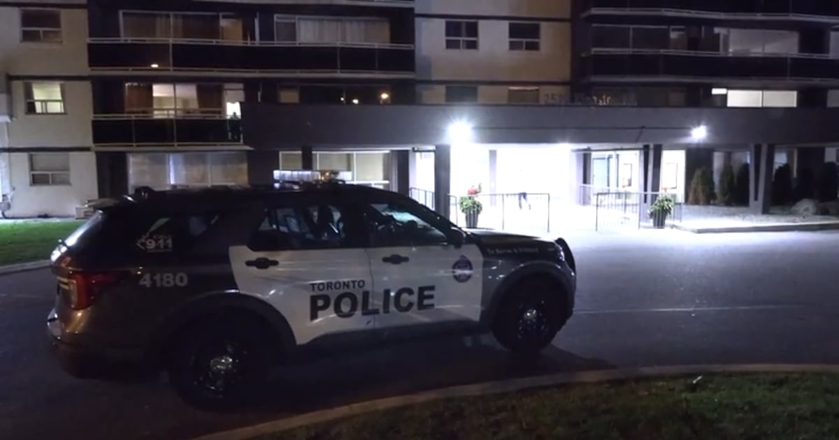Man stabbed in Scarborough apartment, suspect arrested