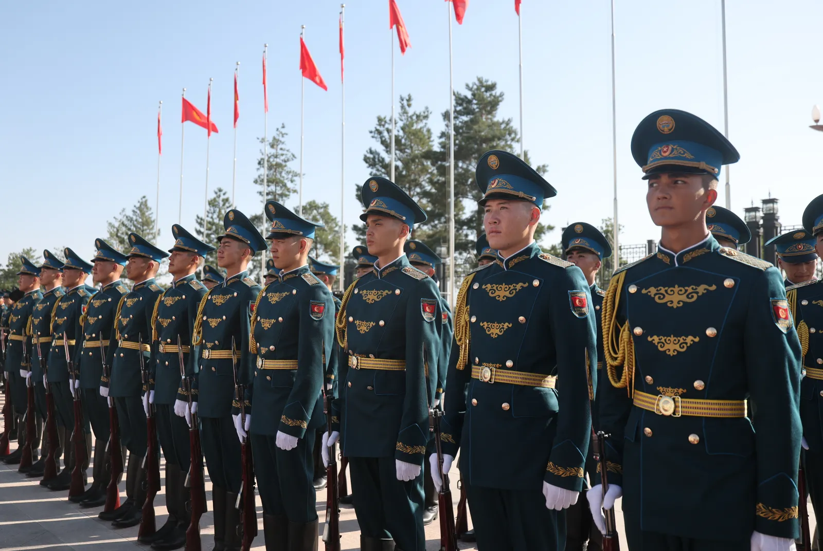 Troops stand to attention during a welcoming ceremony for Chinese President Xi Jinping held by his Kyrgyz counterpart Sadyr Japarov in Bishkek, Kyrgyzstan, on August 31, 2026.