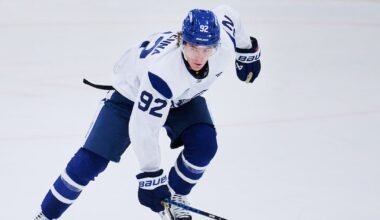 McKenna turns heads while skating beside Tavares, Nylander in first Leafs practice