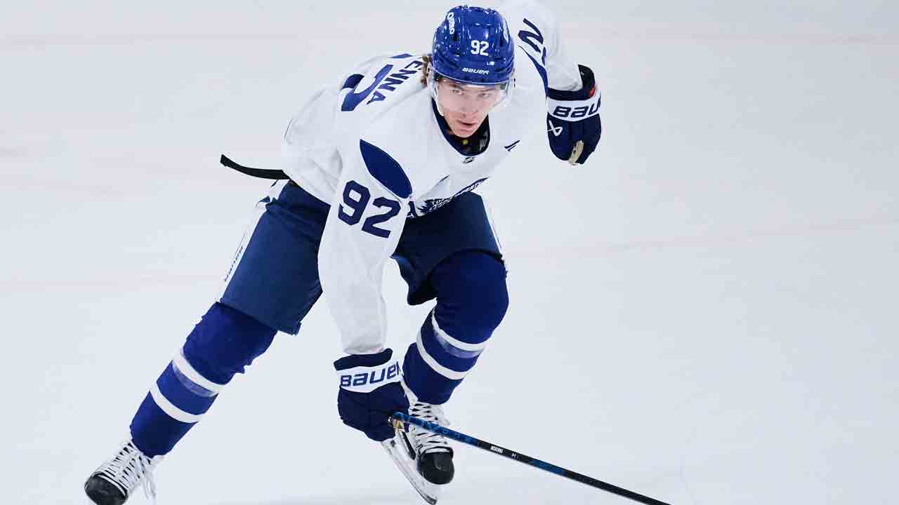 Maple Leafs surprise by leaving McKenna off top power-play unit