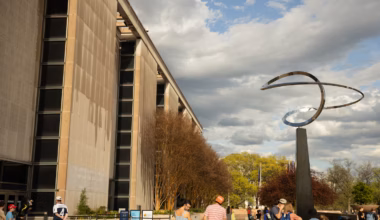 Trump wants Smithsonian to replace sculpture with 30-foot George Washington - washingtonpost.com
