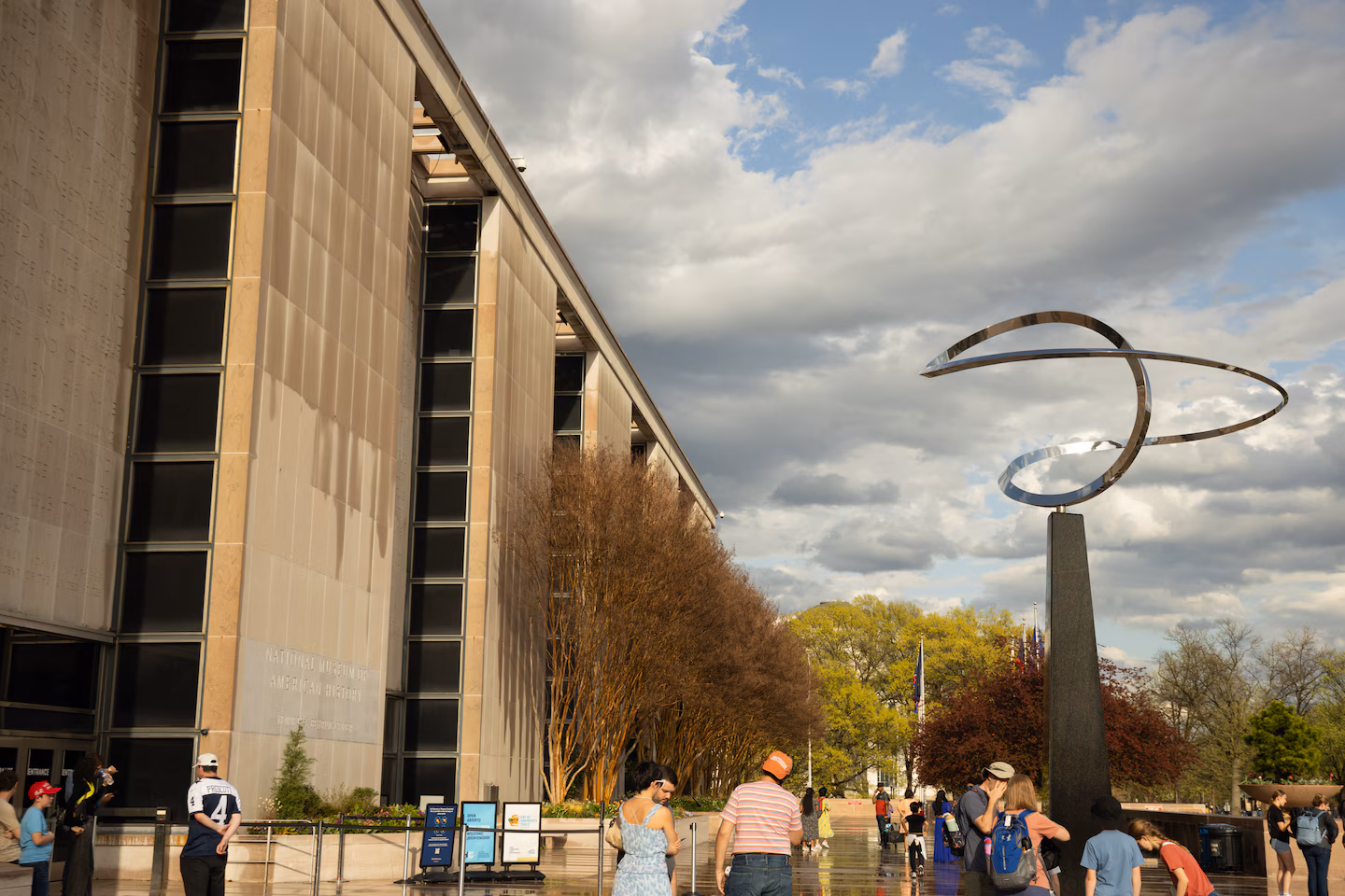 Trump wants Smithsonian to replace sculpture with 30-foot George Washington - washingtonpost.com