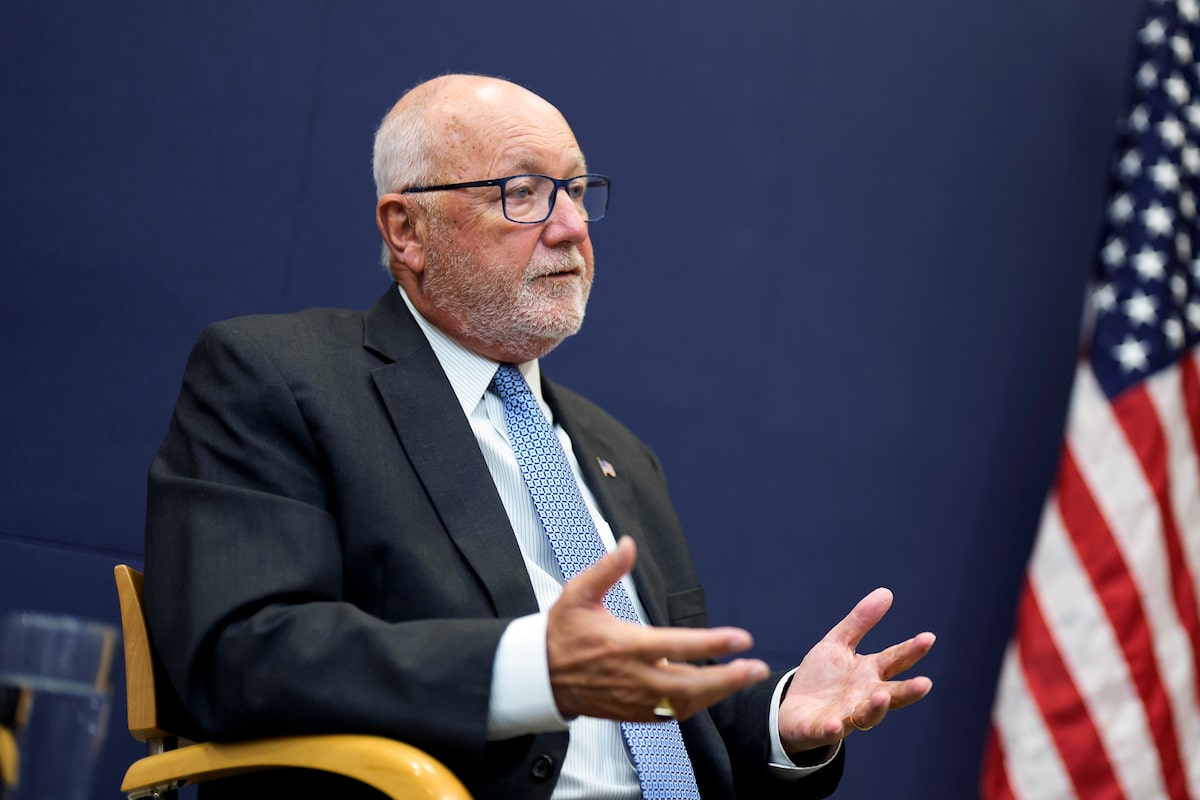 U.S. Ambassador Pete Hoekstra among dignitaries visiting Newfoundland for 25th anniversary of 9/11
