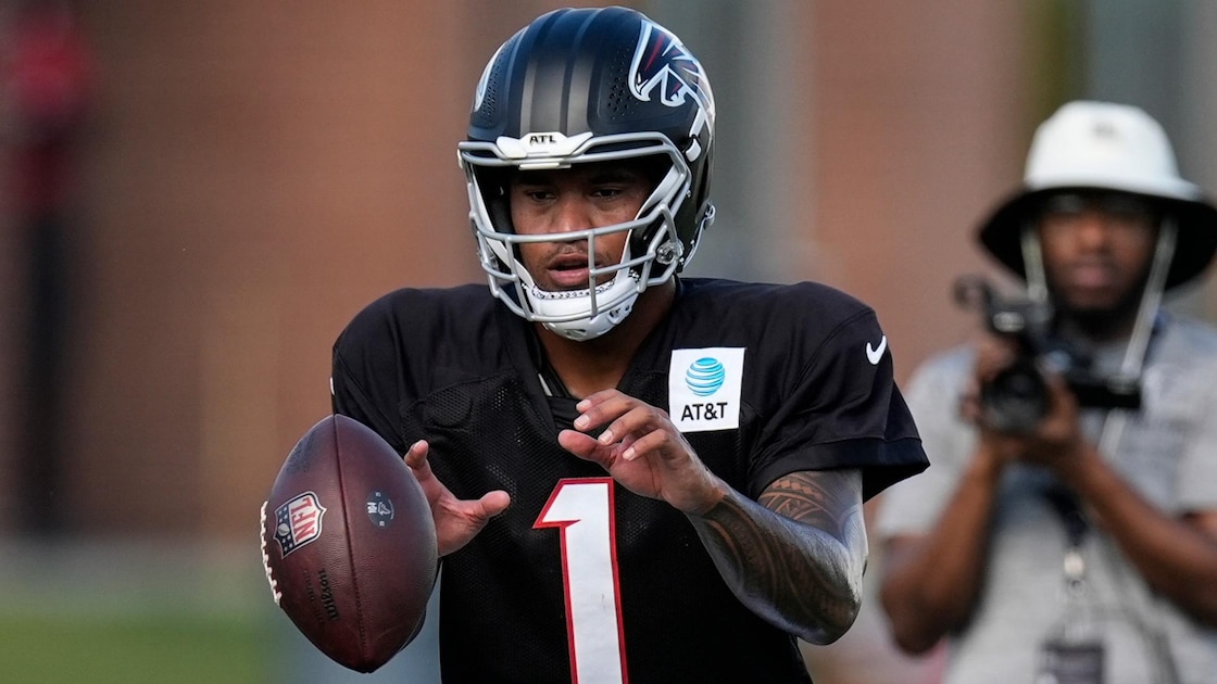 Tua Injury Status Revealed in NFL Rumors After Suffering Oblique Injury in Video at Falcons Practice