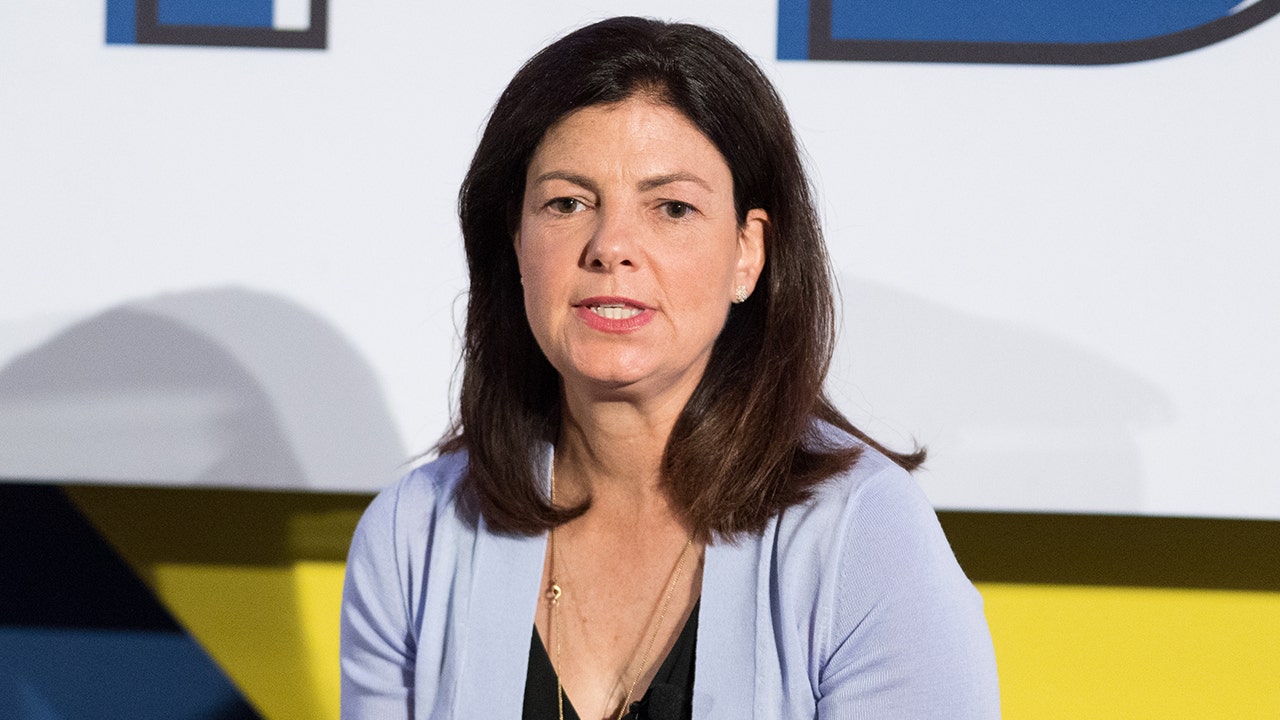 Kelly Ayotte wins Granite State primary amid attempt to win second term as governor