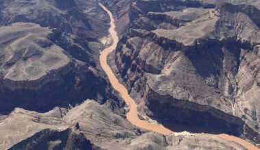 Two bodies found and search continues after Grand Canyon flash flooding - The Washington Post
