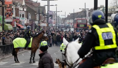 Met Police to flood streets with 400 officers in riot gear for Millwall v West Ham - London Evening Standard