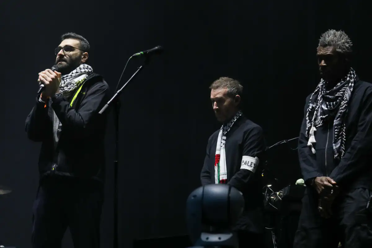 Nobel-nominated Gaza photographer Motaz Azaiza admits hiding hostage abuse footage
