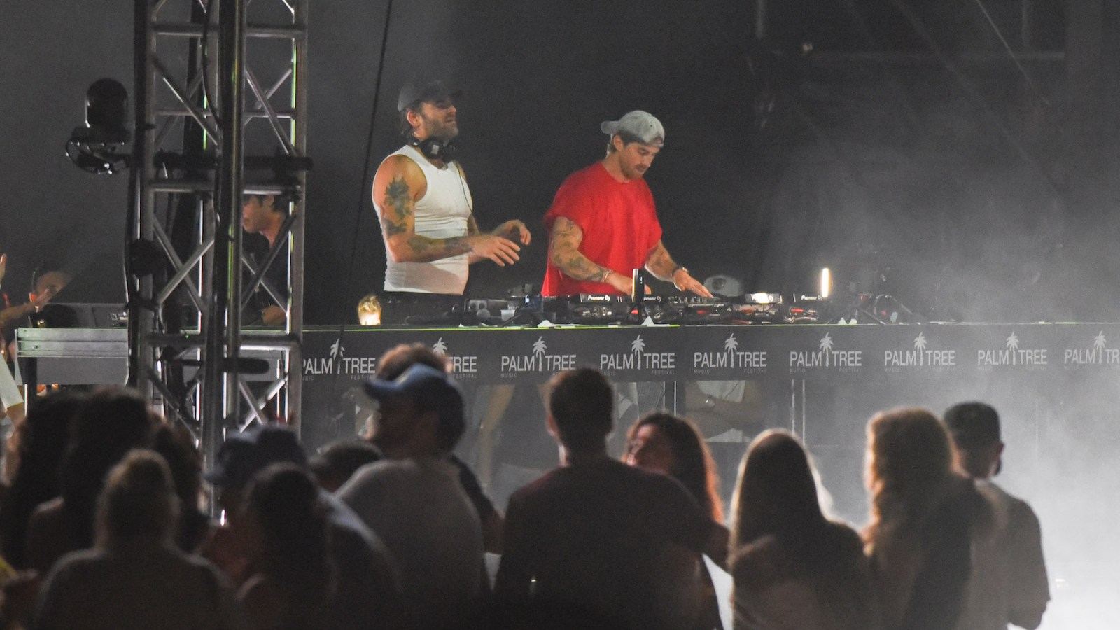 14 People Hospitalized During the Chainsmokers' Concert in San Jose