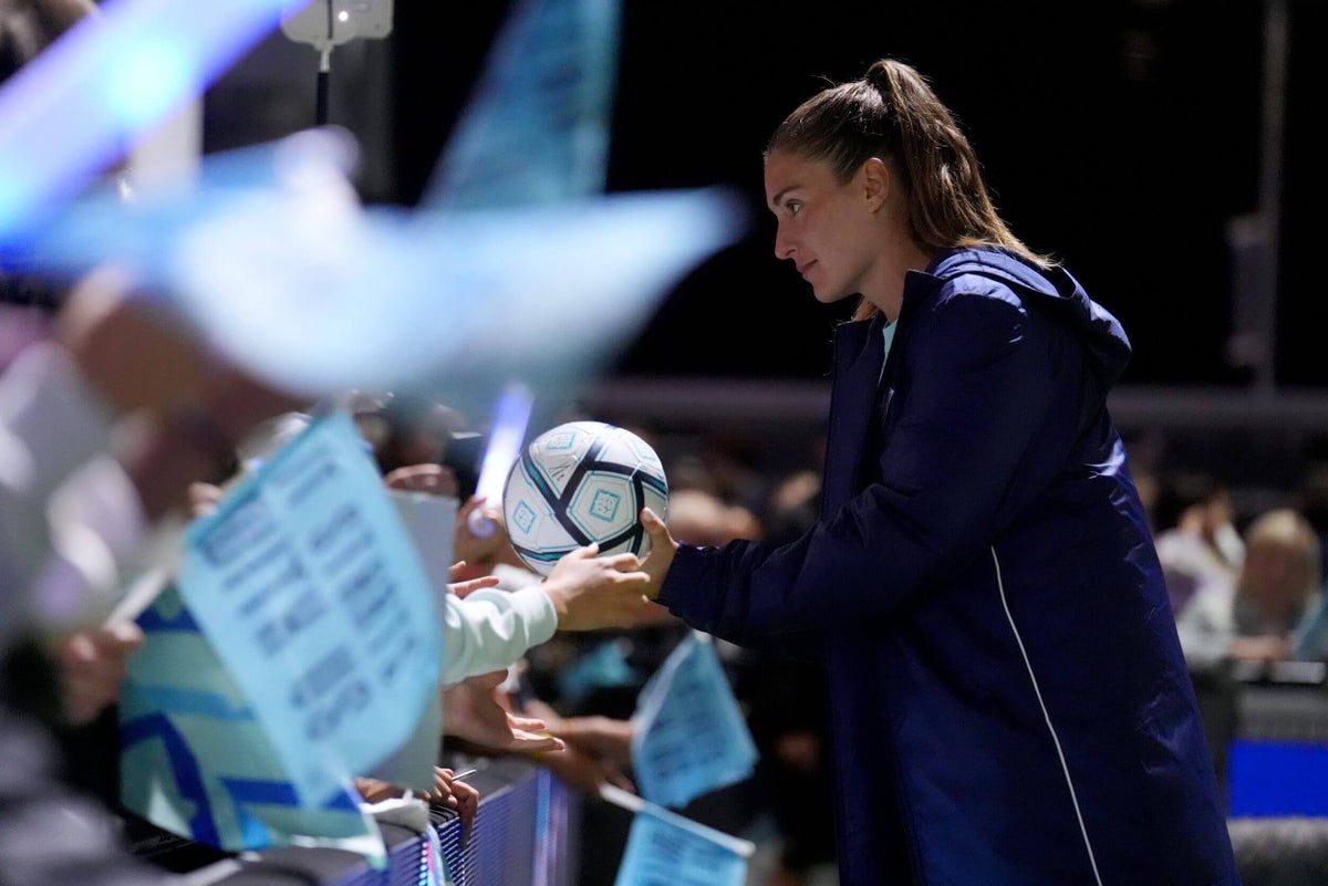 A Ballon d’Or winner in Bromley? Watching Alexia Putellas’ WSL debut with fans from around the world