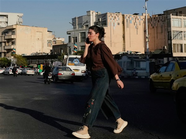 Iran hesitates to clamp down on defiance of headscarf rules