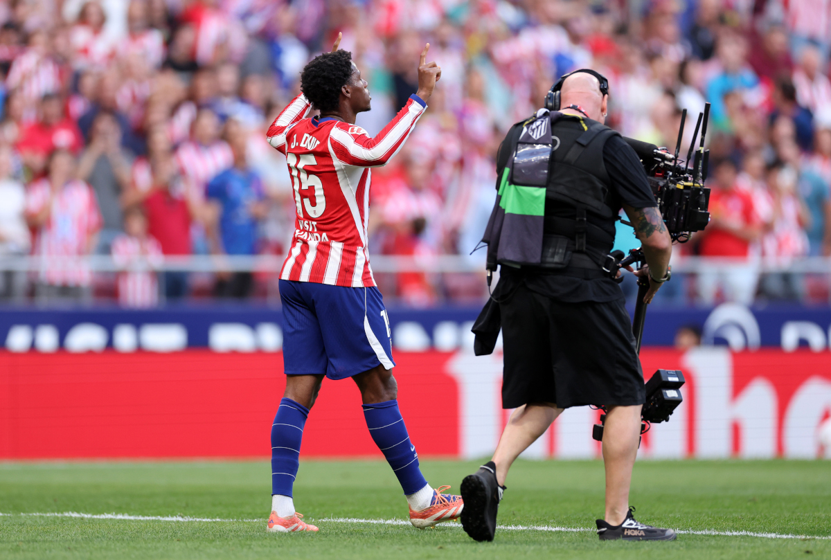 MADRID, SPAIN - SEPTEMBER 16: Jonathan David of Atletico Madrid celebrates scoring his team’s first goal during the LaLiga EA Sports 2026/27 match between Atletico de Madrid and CA Osasuna at Riyadh Air Metropolitano on September 16, 2026 in Madrid, Spain. (Photo by Florencia Tan Jun/Getty Images)