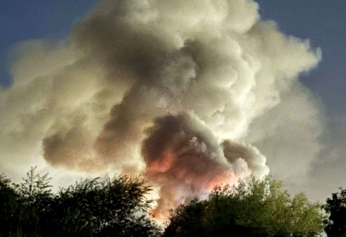 Breaking news: Explosions and fireball at Colthrop Business Park in Thatcham