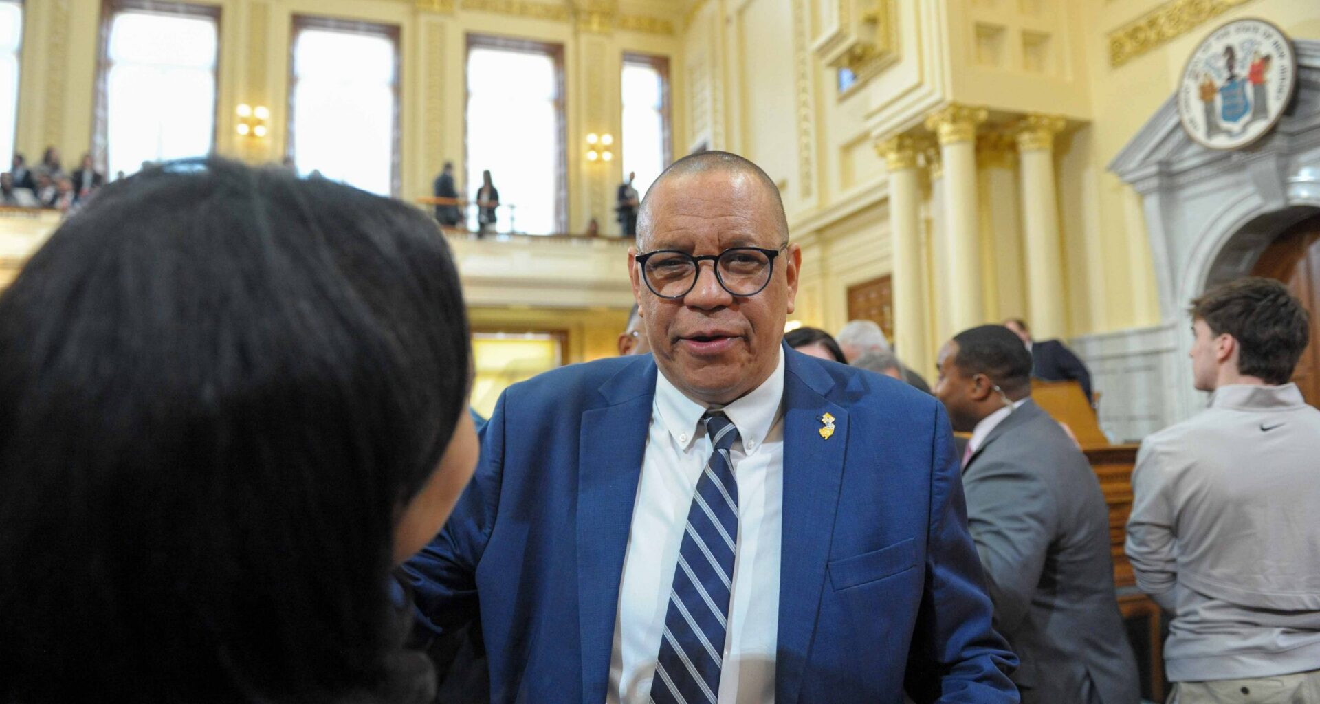 Caldwell digs in, with ex-attorney general advising him