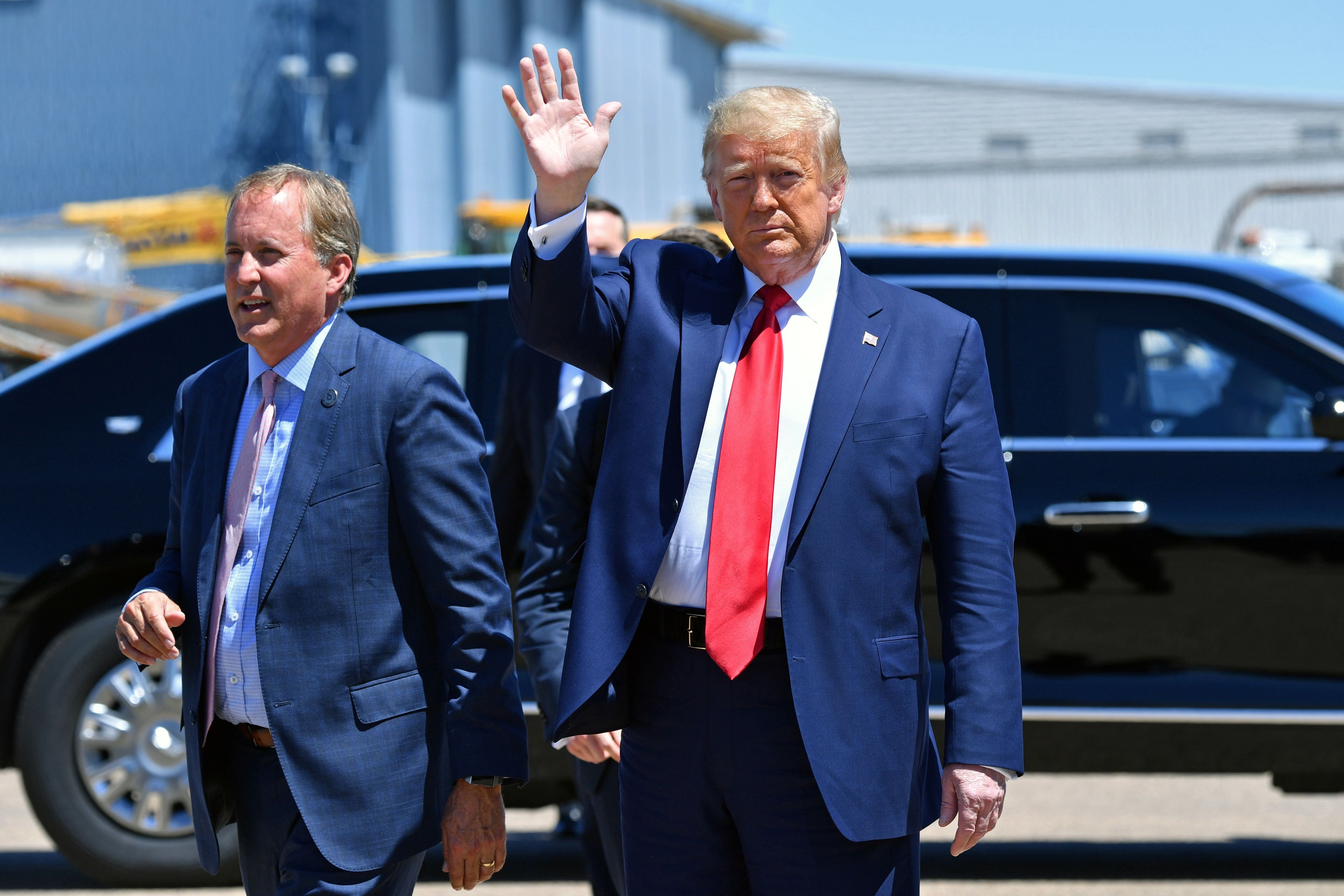 Two days before Donald Trump's midterm convention opens in Dallas, Texas, the party that promised the largest such gathering in a decade has been running a public lottery for free tickets, dangling front-row seats and VIP treatment to whoever enters